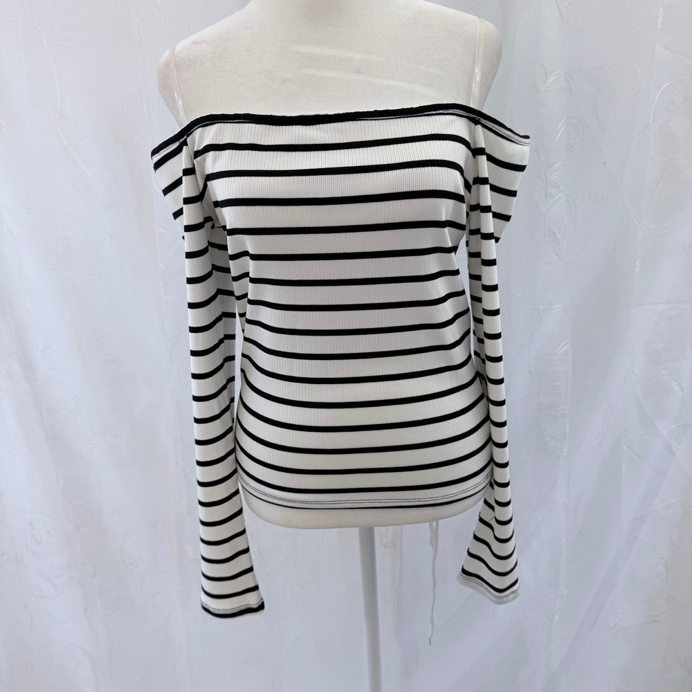Liz & Sara Women Off The Shoulder Ribbed Striped Top Black White L